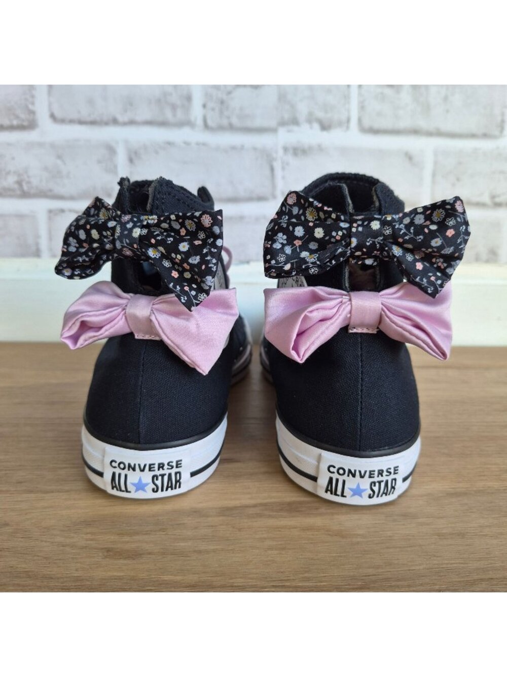 ⭐Converse Chuck Taylor Floral Bow Hi Size 9.5 Men's shoes Sneaker Black A19824F